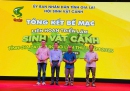 Trao giải cho tác giả của các tác phẩm đặc biệt xuất sắc. Ảnh: KT