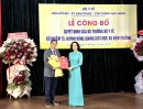 Thứ trưởng Bộ Y tế Nguyễn Thị Liên Hương trao Quyết định bổ nhiệm TS Huỳnh Hồng Quang giữ chức Viện trưởng Viện Sốt rét - Ký sinh trùng - Côn trùng Quy Nhơn
