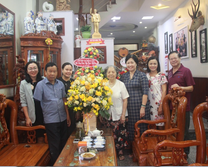 Tham chuc mung ngay Thay thuoc VN11