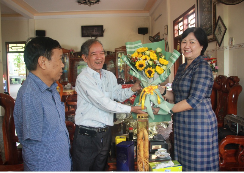 Tham chuc mung ngay Thay thuoc VN3