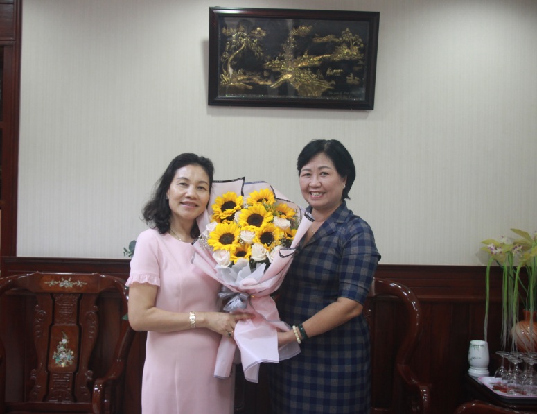 Tham chuc mung ngay Thay thuoc VN4