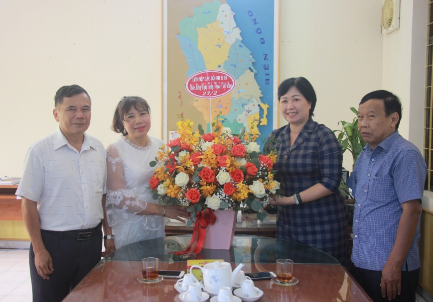 Tham chuc mung ngay Thay thuoc VN6