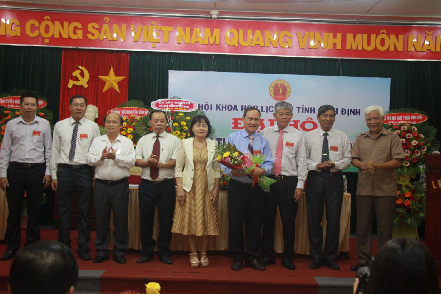 Ban Chấp hành Hội Khoa học Lịch sử Bình Định nhiệm kỳ III ra mắt Đại hội