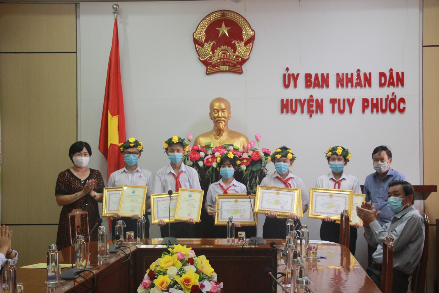 Trao giải tại UBND huyện tuy Phước