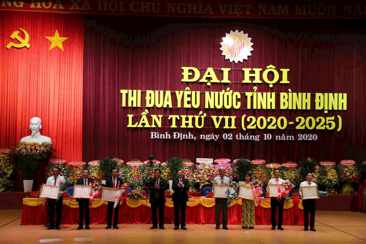 dh thi dua yeu nuoc2