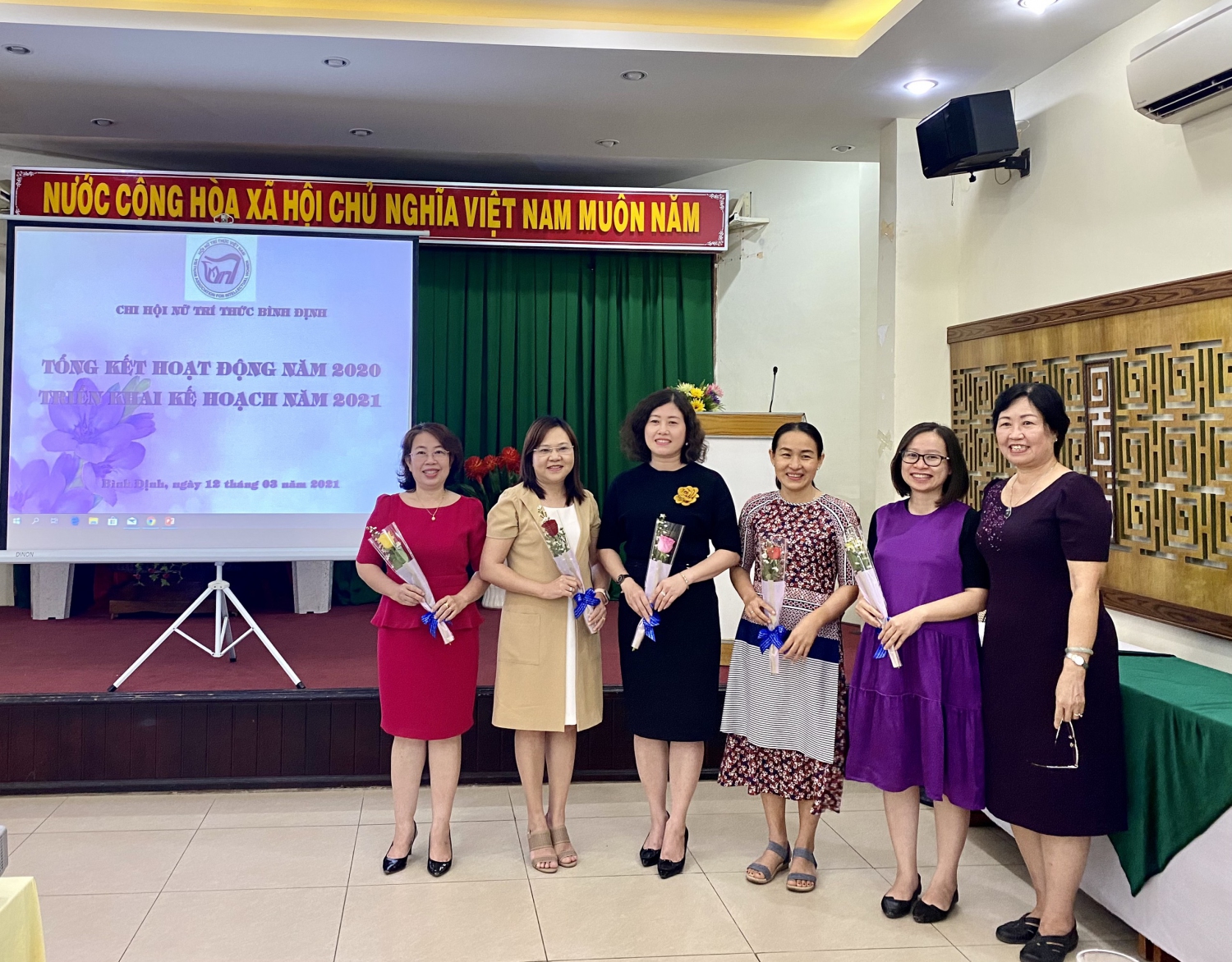 Các hội viên mới ra mắt Hội nghị