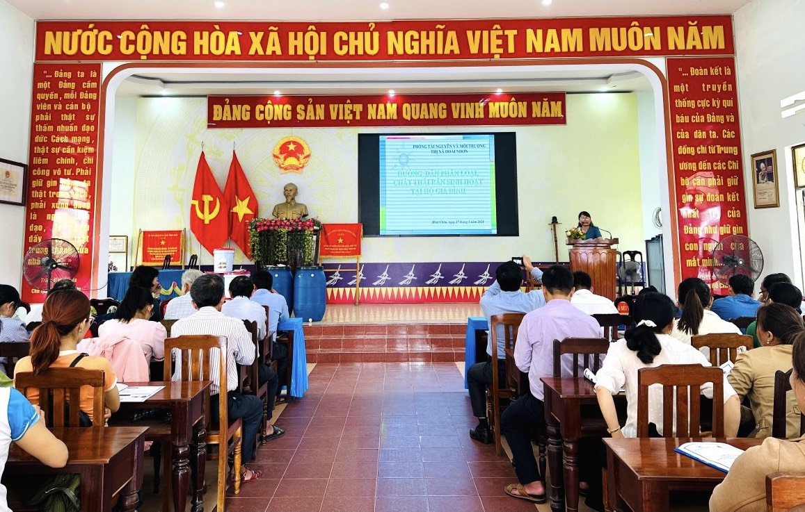 Quang cảnh lớp tập huấn
