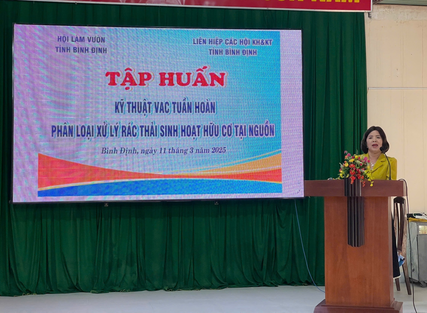 Bà Huỳnh Thị Thanh Thủy – Phó Chủ tịch Liên hiệp các Hội KH&KT tỉnh phát biểu khai mạc buổi tập huấn