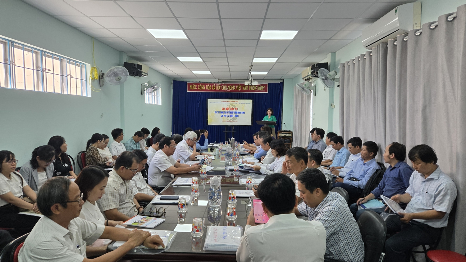 Quang cảnh buổi lễ Khai mạc chấm thi