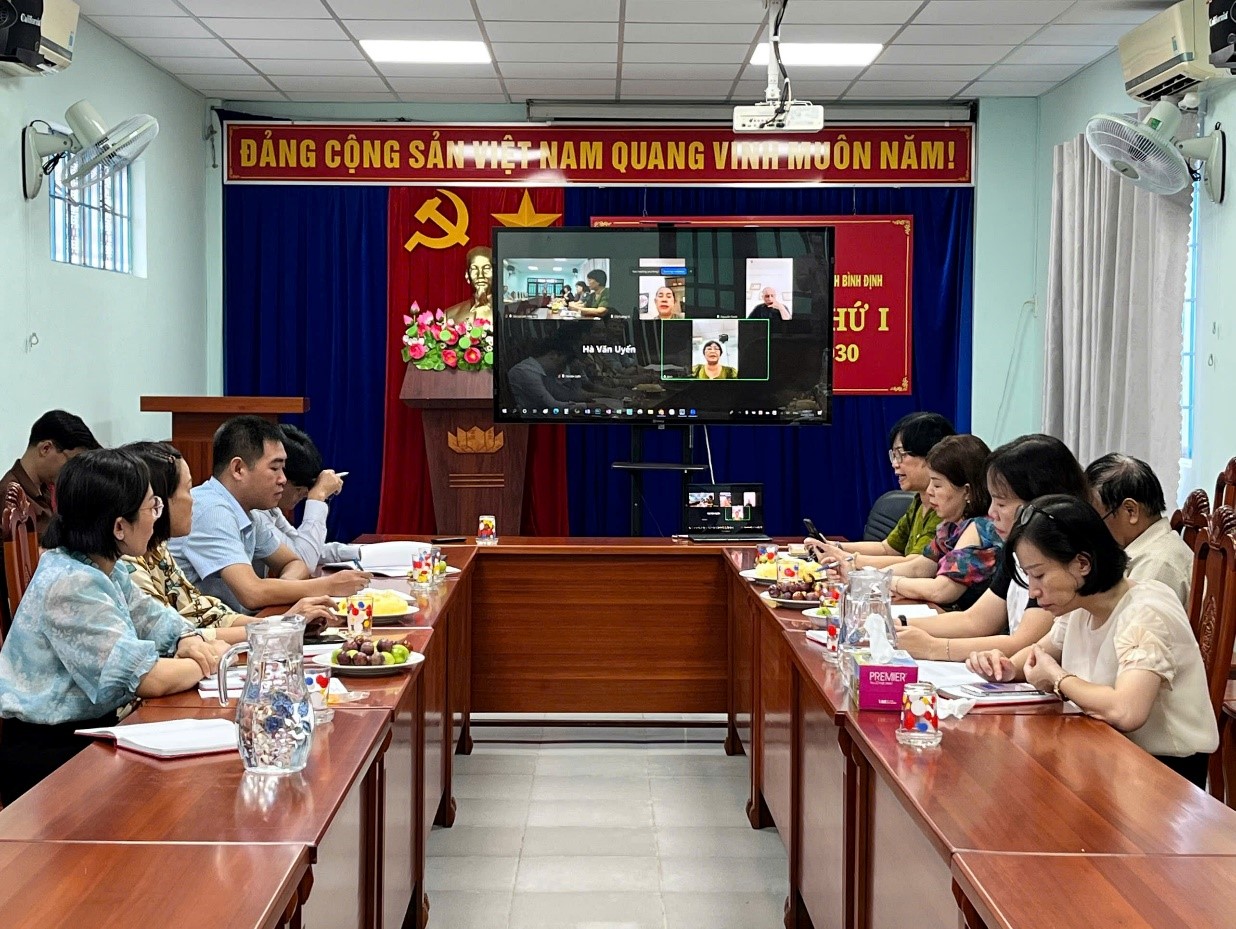 Buổi sinh hoạt Chi bộ Liên hiệp Hội tỉnh