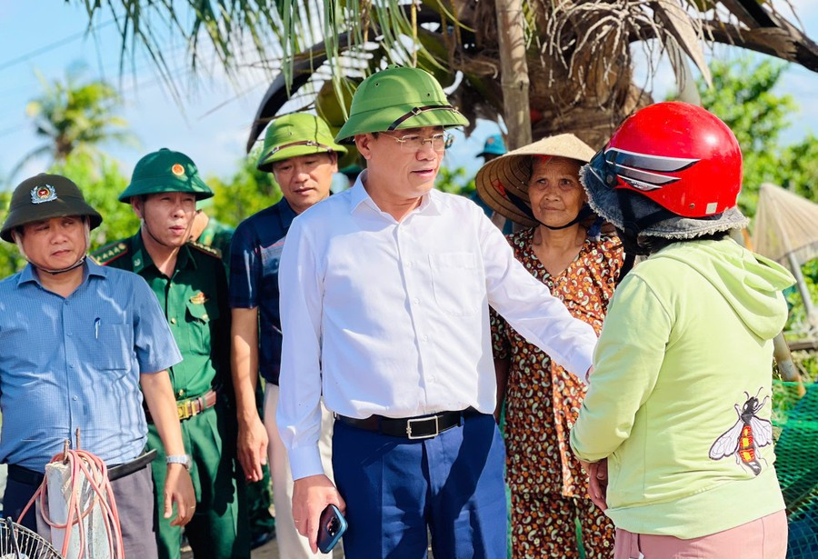 chu tich ubnd tinh pham anh tuan 2