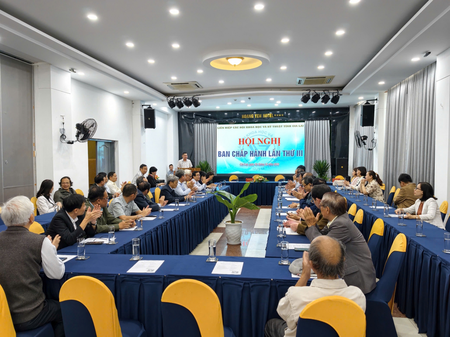 Quang cảnh hội nghị