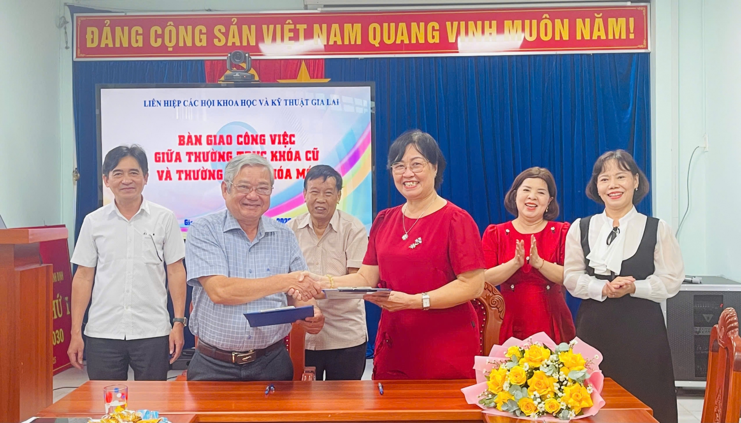 ban giao nhiem vu