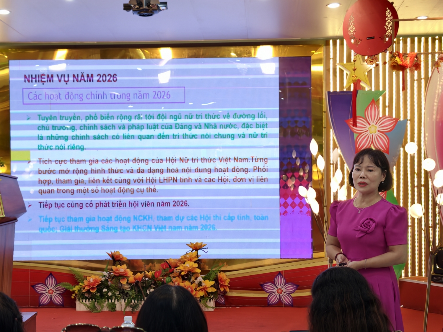 nu tri thuc 2