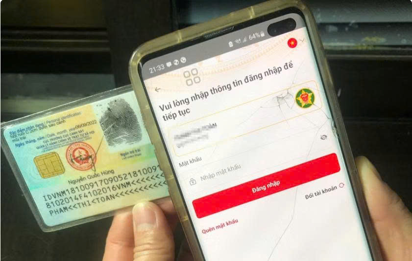 Thuê bao di động phải xác thực sinh trắc học. Ảnh: Quang Khoa