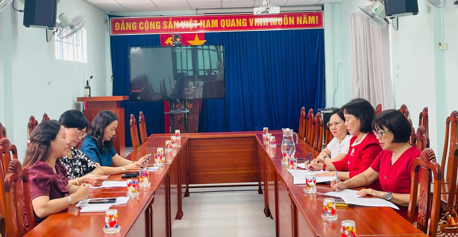 Ban chấp hành Chi hội Nữ trí thức Gia Lai duy trì họp định kỳ