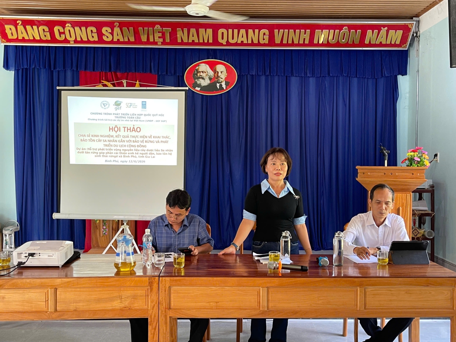 Bà Nguyễn Thị Tuyết Mai - Phó Chủ tịch Liên hiệp Hội, Trưởng ban điều hành dự án chủ trì Hội thảo