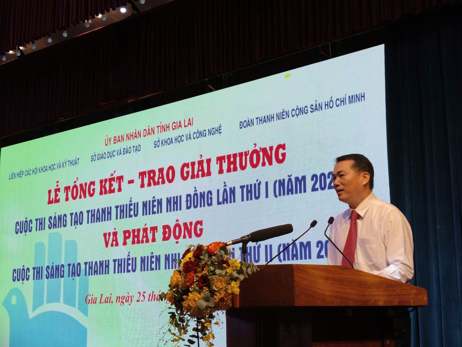 tong ket cuoc thi 4