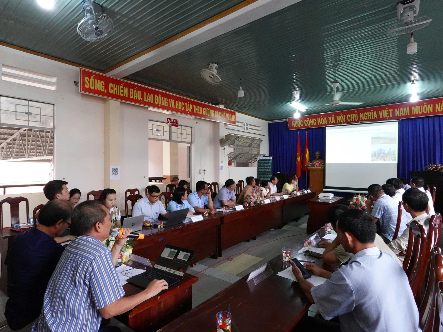 Quang cảnh Hội thảo