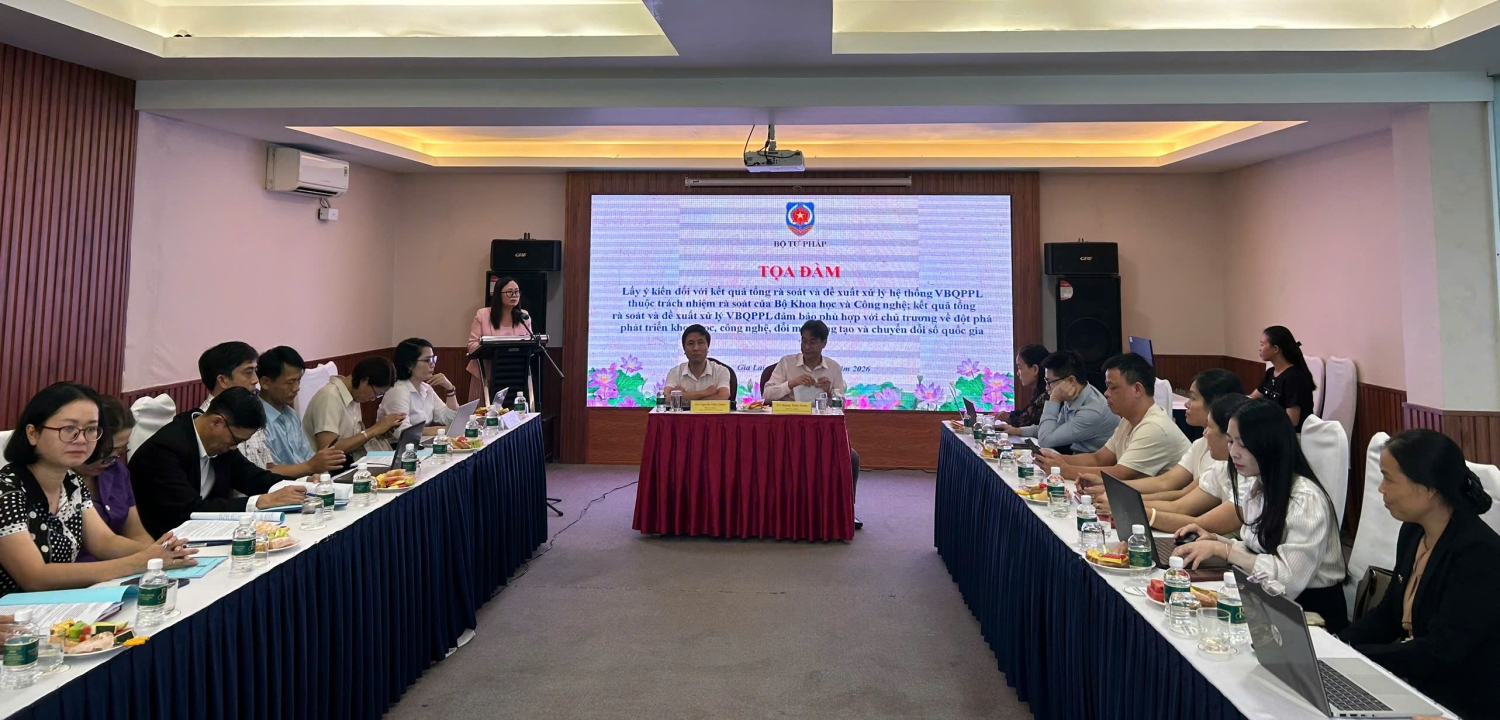 Quang cảnh buổi tọa đàm